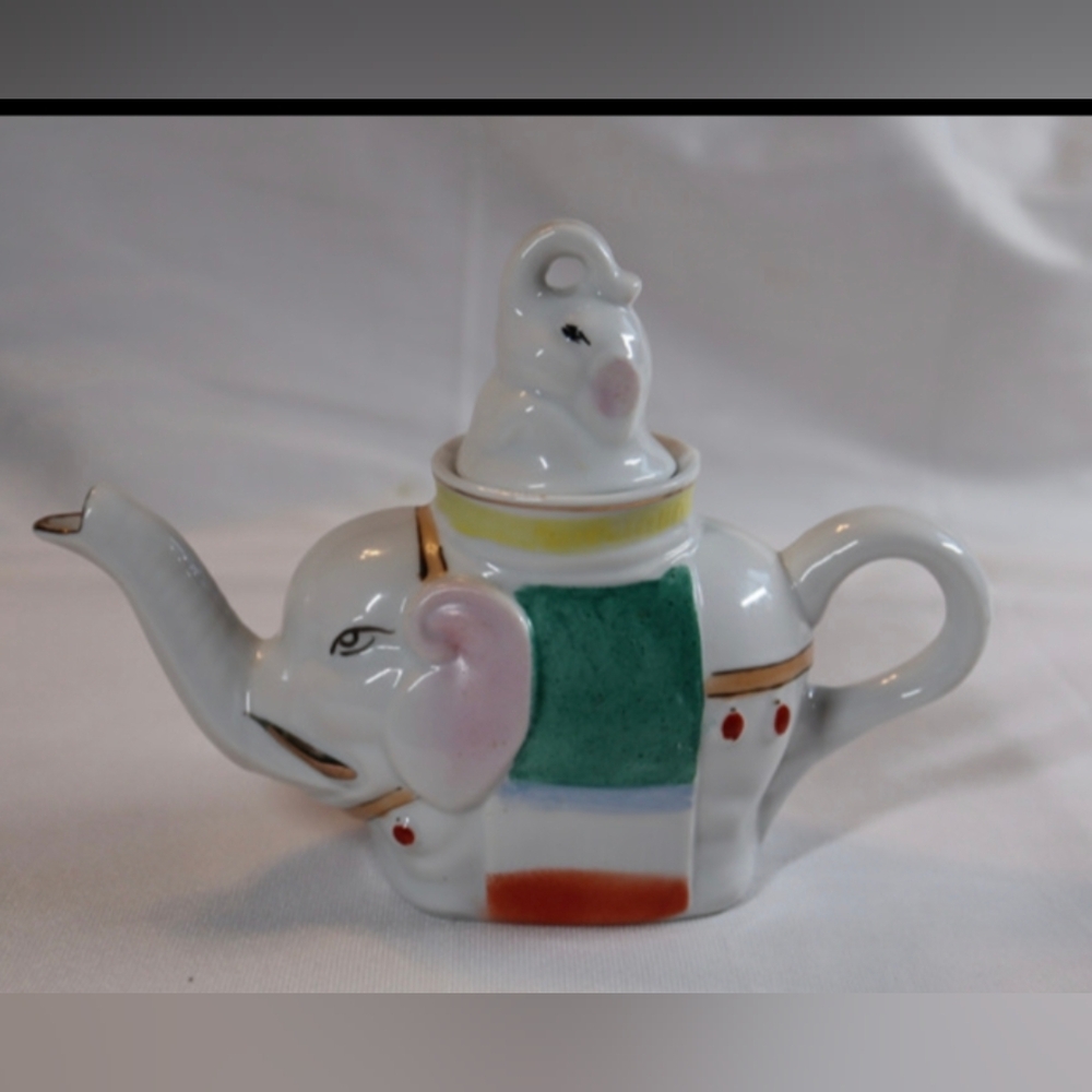 Vintage Elephant Shaped Hand Painted Porcelain Tea Pot w/Adorable Baby Lid
